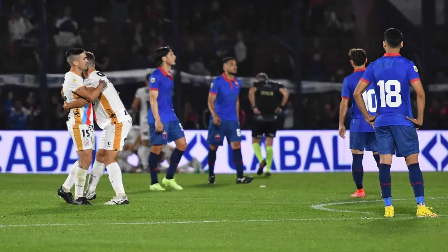Con una goleada, Arsenal privó a Tigre de jugar la próxima Copa Libertadores