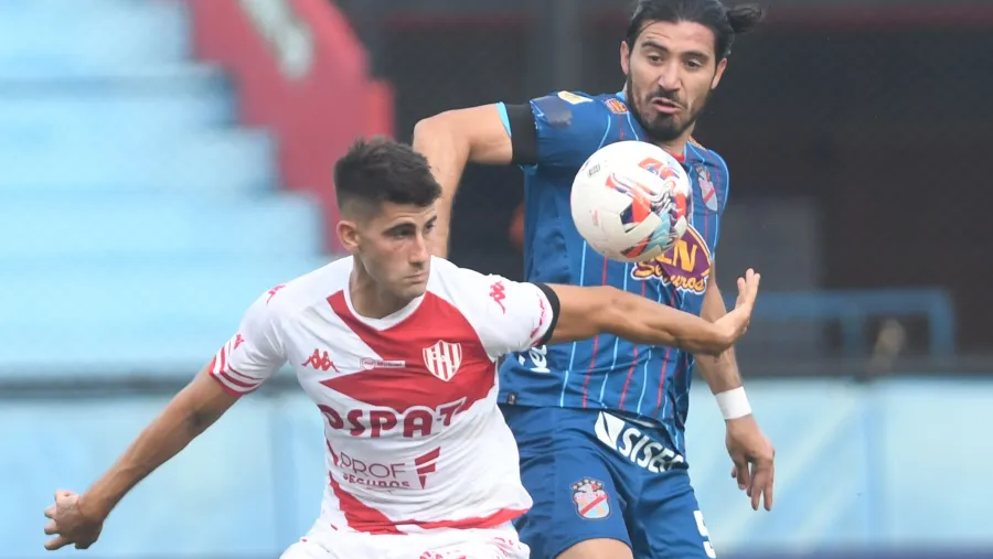 Unión de Santa Fe logró una agónica victoria en Sarandí Unión de Santa Fe logró una agónica victoria en Sarandí