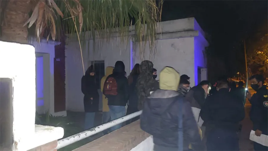 fiesta clandestina Paraná