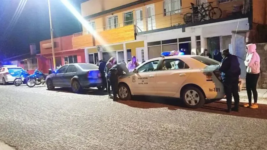 Imagen de archivo. La Policía labró 110 actas por incumplimiento al DNU presidencial sobre distanciamiento social por la pandemia del coronavirus Covid-19.