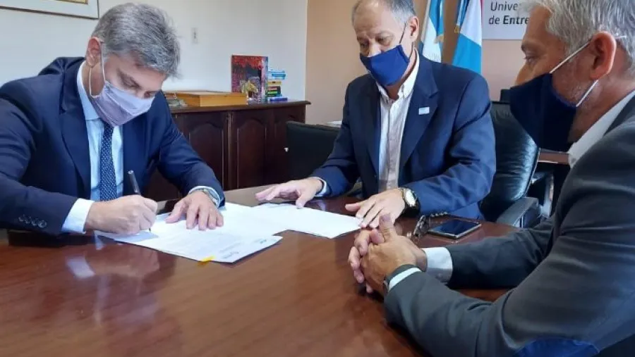 Iapser firmó convenios con la UNER