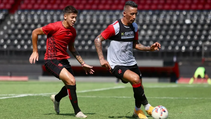 Con gol de Lucas Barrios, Patronato venció a Colón en el amistoso entre titulares