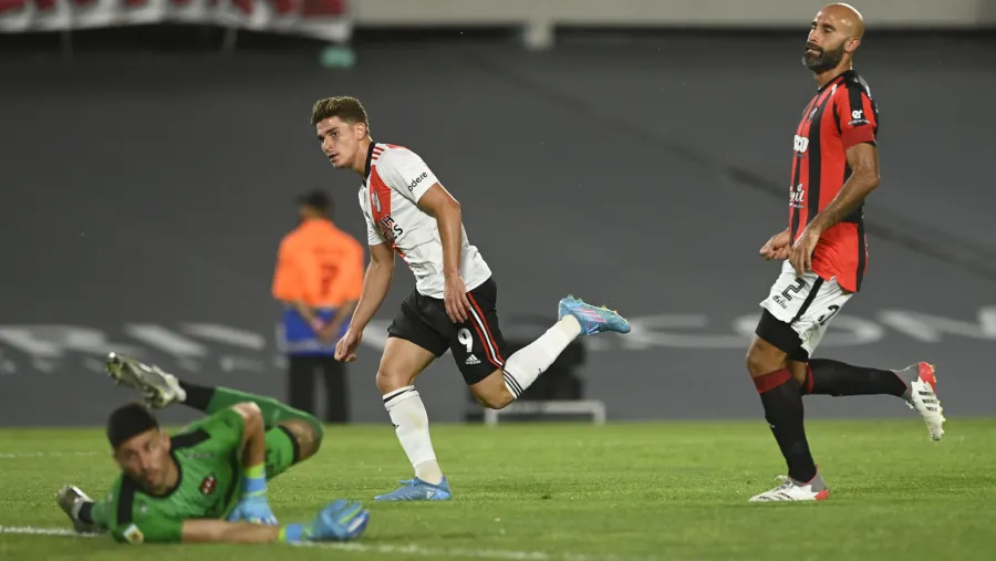 Patronato volvió a padecer a Julián Álvarez y sufrió otra goleada ante River 