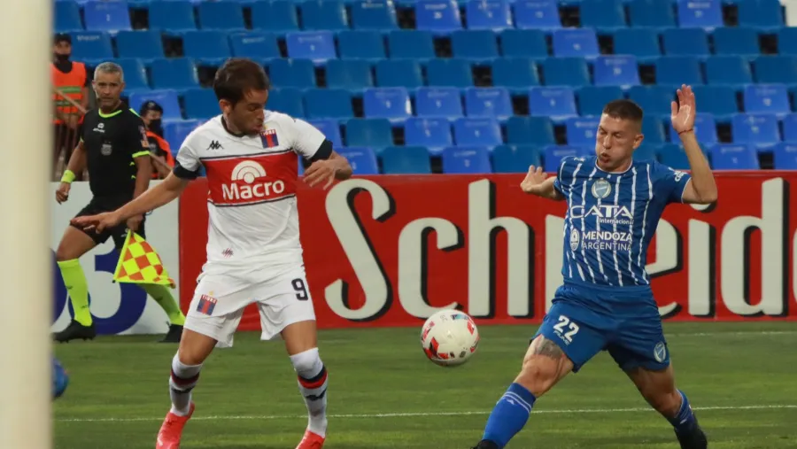 En Mendoza, Godoy Cruz alcanzó un agónico empate frente a Tigre En Mendoza, Godoy Cruz alcanzó un agónico empate frente a Tigre