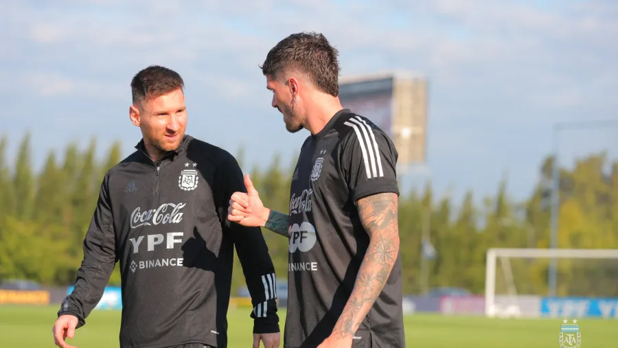 Eliminatorias: Argentina tuvo un entrenamiento abierto pensando en Venezuela Eliminatorias: Argentina tuvo un entrenamiento abierto pensando en Venezuela