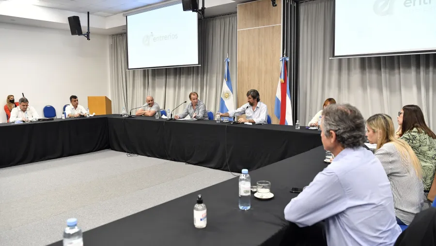 Bordet y diputados del PJ avanzaron en la agenda legislativa