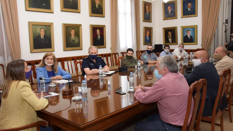 Reforzarán controles en islas de Victoria ante la afluencia de gente en embarcaciones