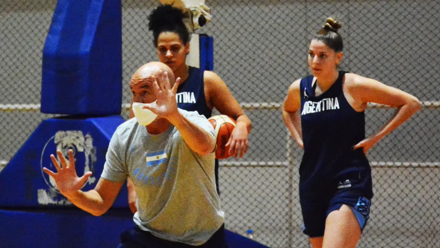 Básquet: dos entrerrianas siguen en carrera rumbo al Premundial U18