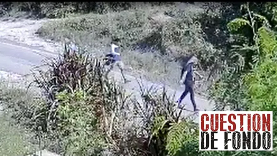 Las imágenes fueron captadas por una cámara que está en la zona de influencia de Puerto Alvear y difundidas por el programa Cuestión de Fondo (Canal 9, Litoral). Las imágenes fueron captadas por una cámara que está en la zona de influencia de Puerto Alvear y difundidas por el programa Cuestión de Fondo (Canal 9, Litoral).