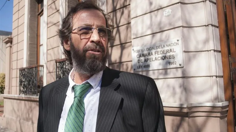 Emilio Fouces solicitó a Fiscalía investigar la posible filtración de información de la causa contratos truchos de la Legislatura entrerriana, publicadas en el último número de la Revista ANÁLISIS. Emilio Fouces solicitó a Fiscalía investigar la posible filtración de información de la causa contratos truchos de la Legislatura entrerriana, publicadas en el último número de la Revista ANÁLISIS.