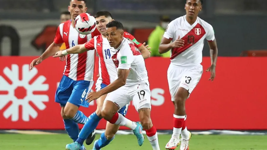 Perú venció a Paraguay en Lima y disputará el repechaje para estar en Qatar 2022