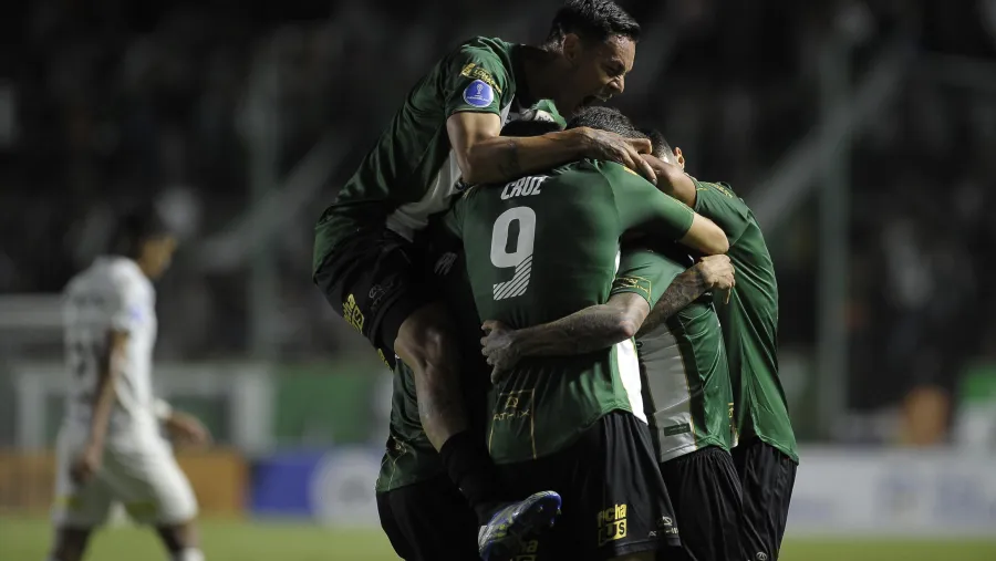 Sudamericana: Banfield sorprendió al Santos de Brasil y tuvo un feliz estreno copero