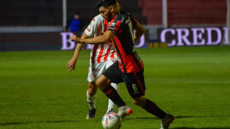 Con goles de Barrios, Patronato le ganó a Unión en el estreno de Sava como local