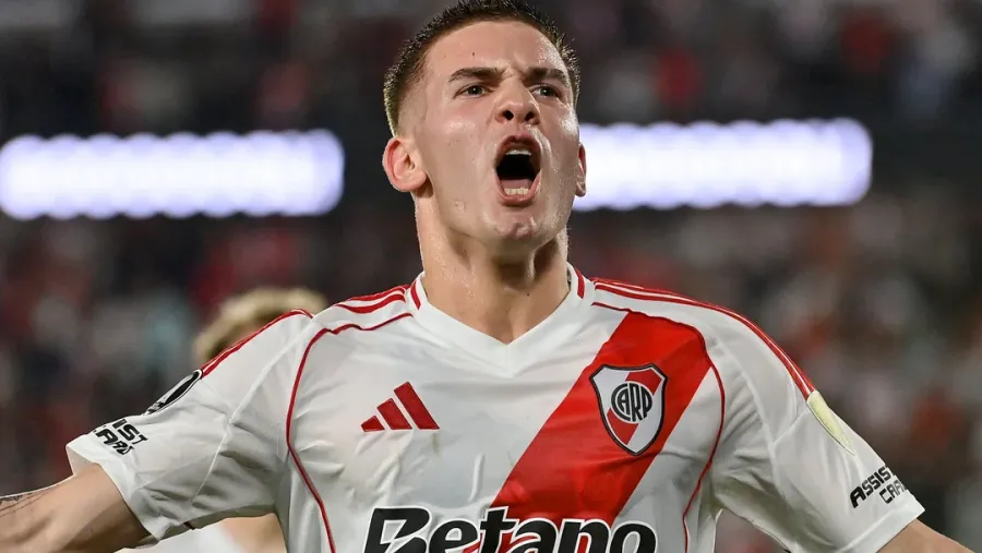 Franco Mastantuono pasó la revisión médica y firmó con Real Madrid