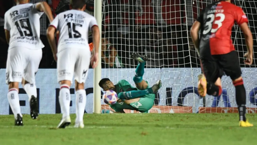 Fútbol: Colón empató con Newell’s, desperdició un penal y sigue sin ganar