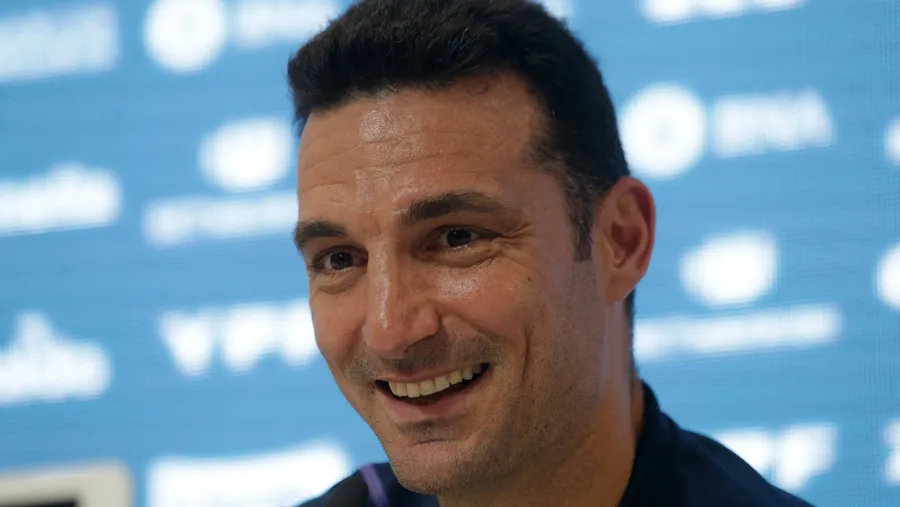 Lionel Scaloni: "No es que saliste campeón del mundo y la vida se acabó; la vida sigue" Lionel Scaloni: "No es que saliste campeón del mundo y la vida se acabó; la vida sigue"