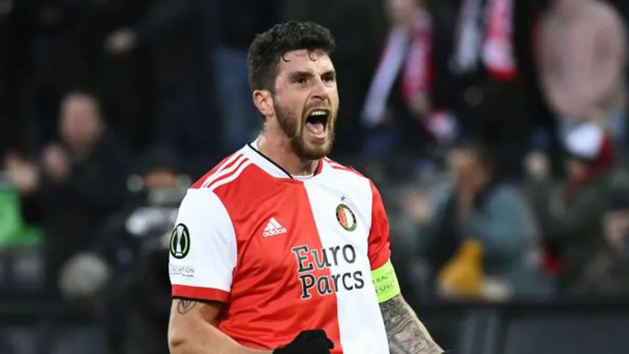 Fútbol: el concordiense Marcos Senesi deberá elegir entre Argentina e Italia