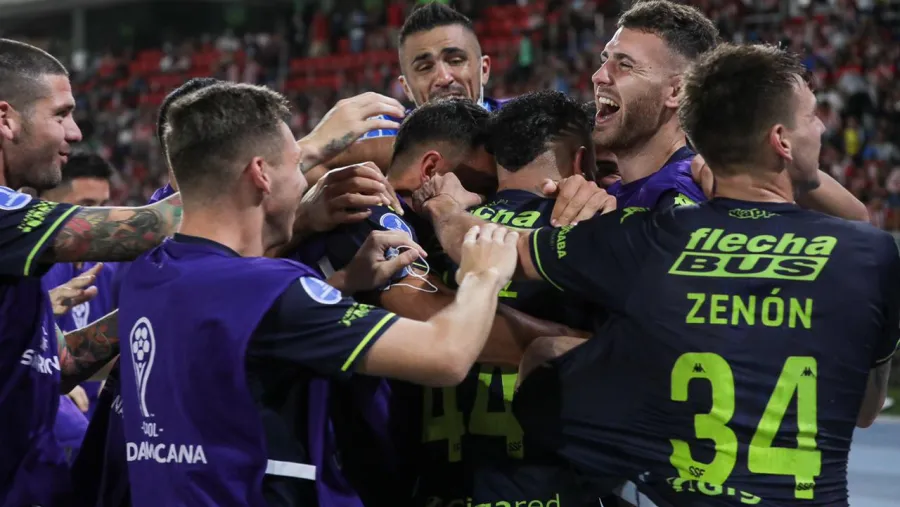 Unión goleó en Barranquilla y avanzó con autoridad en la Copa Sudamericana