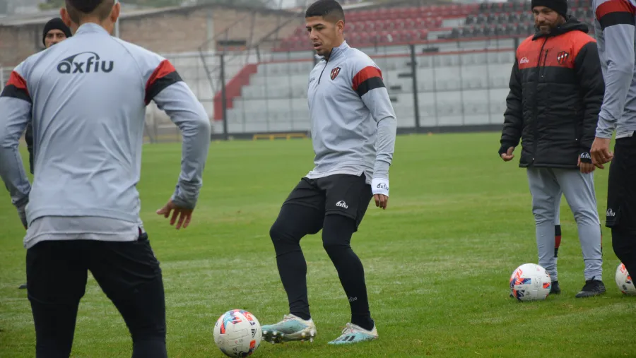 Patronato partió a La Plata sin Jonathan Herrera