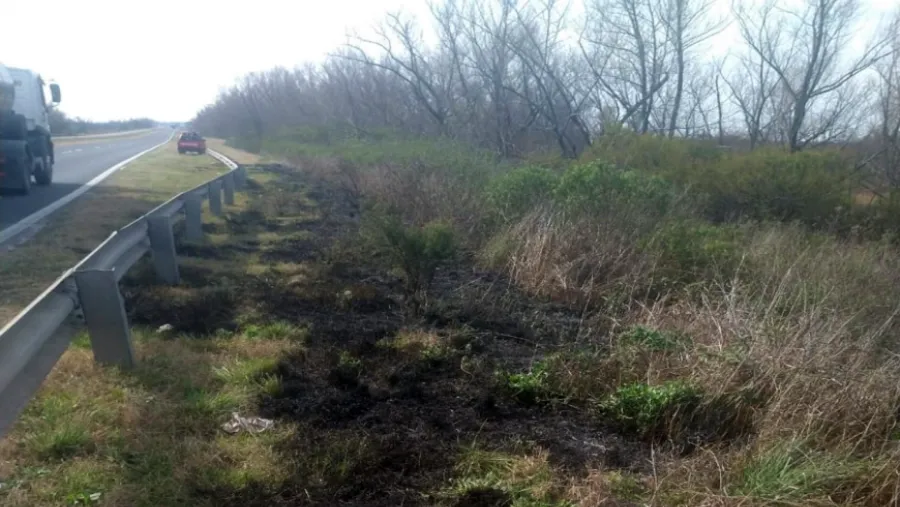 Quemas de pastizales se registraron a la vera de la Ruta Nacional 12