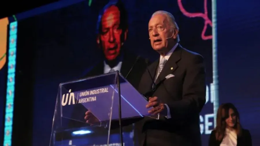 El titular de la UIA, Daniel Funes de Rioja, alertó que la Argentina no puede crecer "sin un modelo de desarrollo industrial".