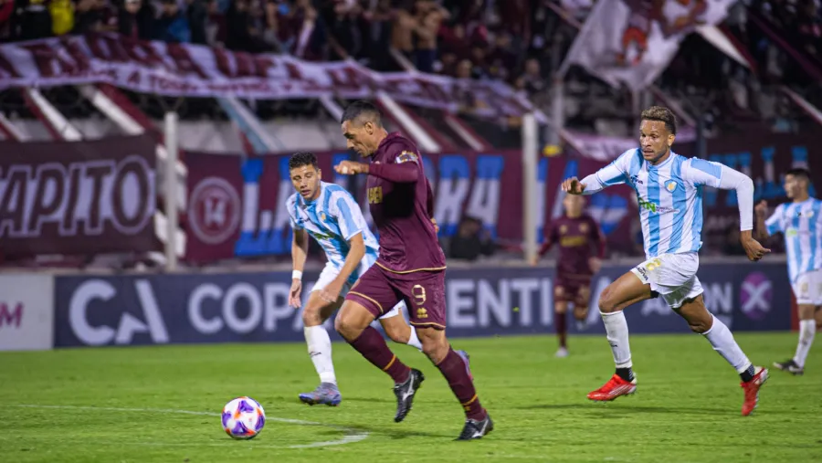 Fútbol: Lanús derrotó a Sol de Mayo y avanzó en la Copa Argentina Fútbol: Lanús derrotó a Sol de Mayo y avanzó en la Copa Argentina