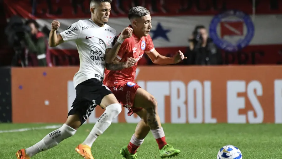 Copa Libertadores: Argentinos empató sin goles con Corinthians pero sigue líder Copa Libertadores: Argentinos empató sin goles con Corinthians pero sigue líder