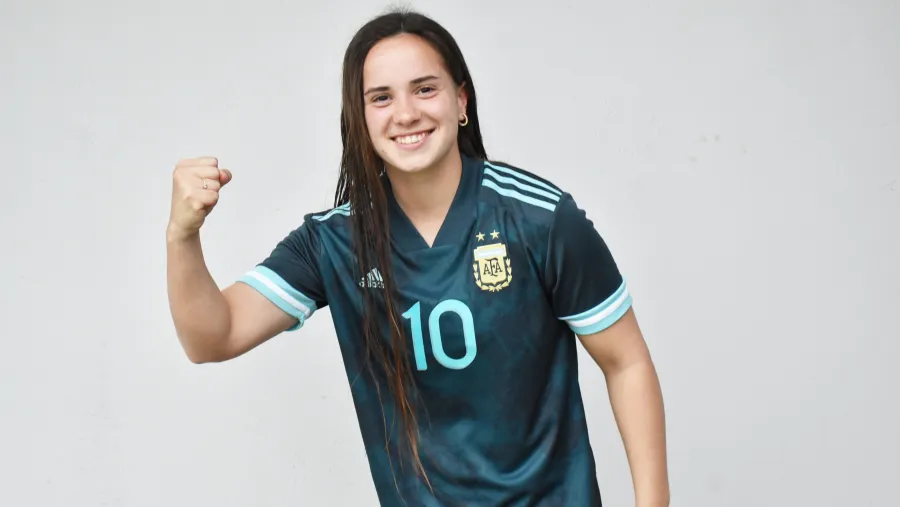La crespense Agostina Holzheier entrena en Ezeiza, a la espera de la lista mundialista La crespense Agostina Holzheier entrena en Ezeiza, a la espera de la lista mundialista