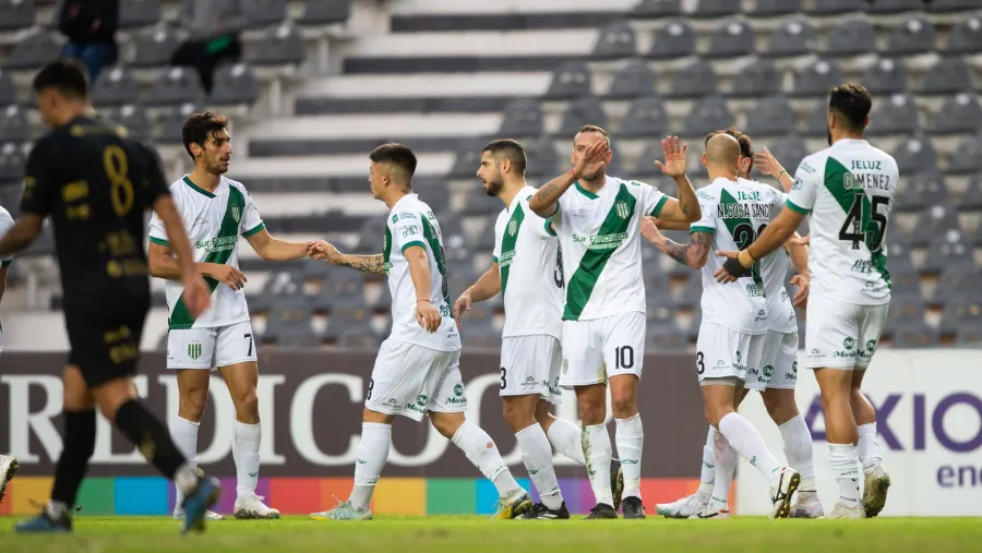 Con una goleada, Banfield avanzó a los 16avos de final de la Copa Argentina Con una goleada, Banfield avanzó a los 16avos de final de la Copa Argentina
