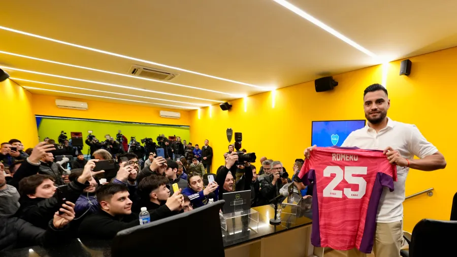 Sergio “Chiquito” Romero fue presentado en Boca: “Es el club más grande de la Argentina” Sergio “Chiquito” Romero fue presentado en Boca: “Es el club más grande de la Argentina”