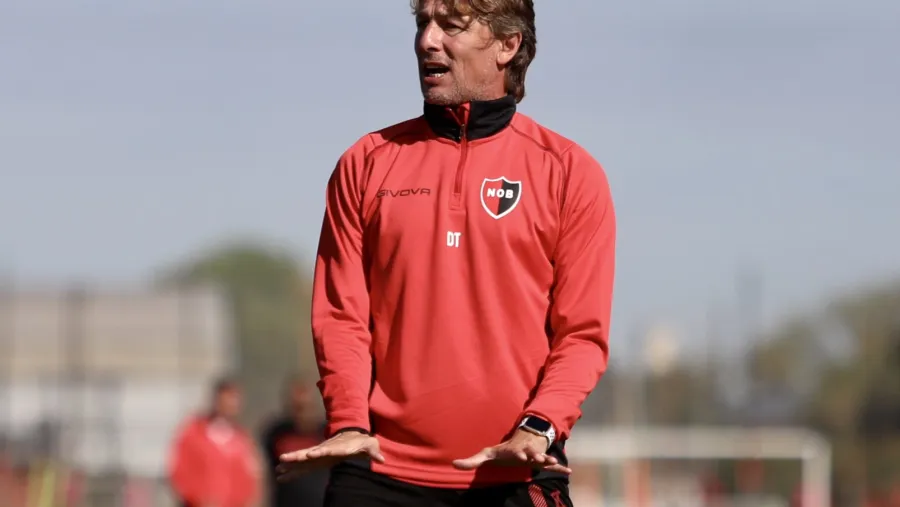 “Martino no perderá nunca el sentido de pertenencia con Newell’s”, afirmó Heinze “Martino no perderá nunca el sentido de pertenencia con Newell’s”, afirmó Heinze