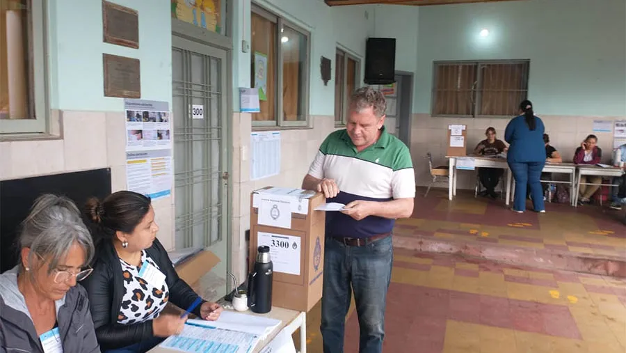 Pedro Galimberti votó en la Escuela Privada N° 120 “José Manuel Estrada” de Chajarí.