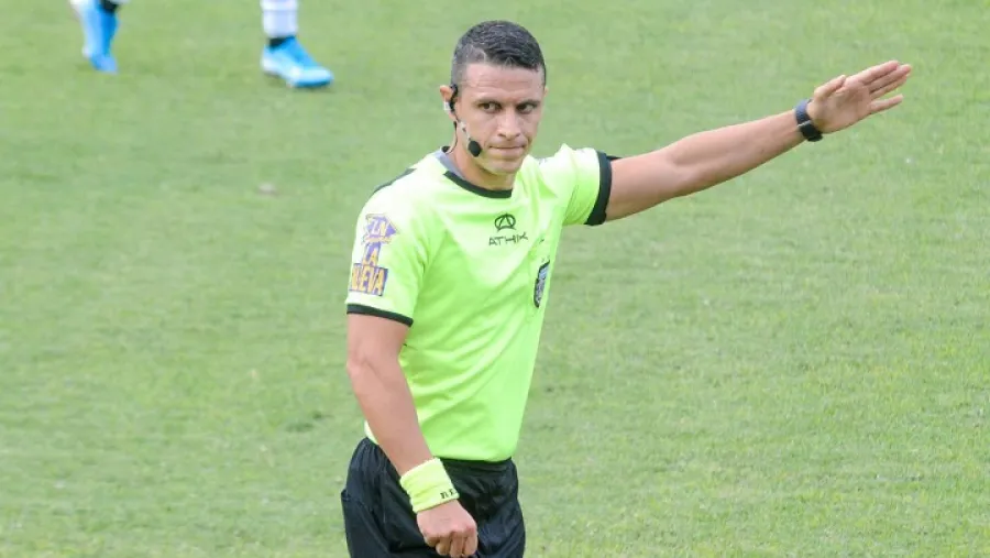 Andrés Gariano será el réferi para la visita de Patronato a Estudiantes de La Plata