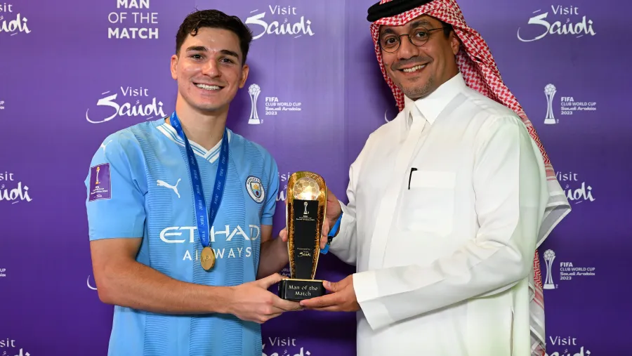 Mundial de Clubes: Julián Álvarez hizo historia y fue elegido el mejor de la final