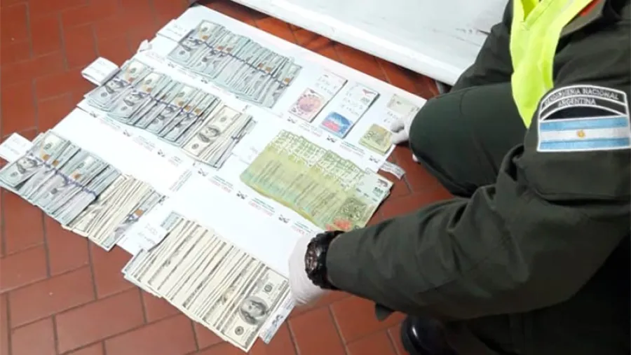 Gendarmería dinero incautado