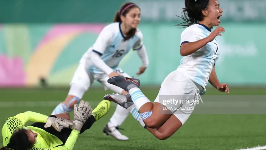 Citaron a las entrerrianas Yael Oviedo y Soledad Jaimes a la selección femenina de fútbol