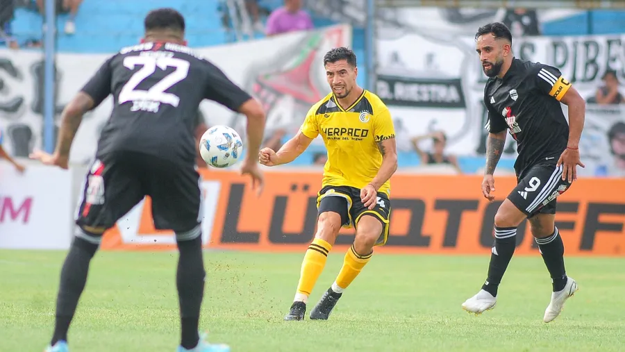 Copa Argentina: Deportivo Riestra eliminó a Comunicaciones con polémico y agónico penal Copa Argentina: Deportivo Riestra eliminó a Comunicaciones con polémico y agónico penal