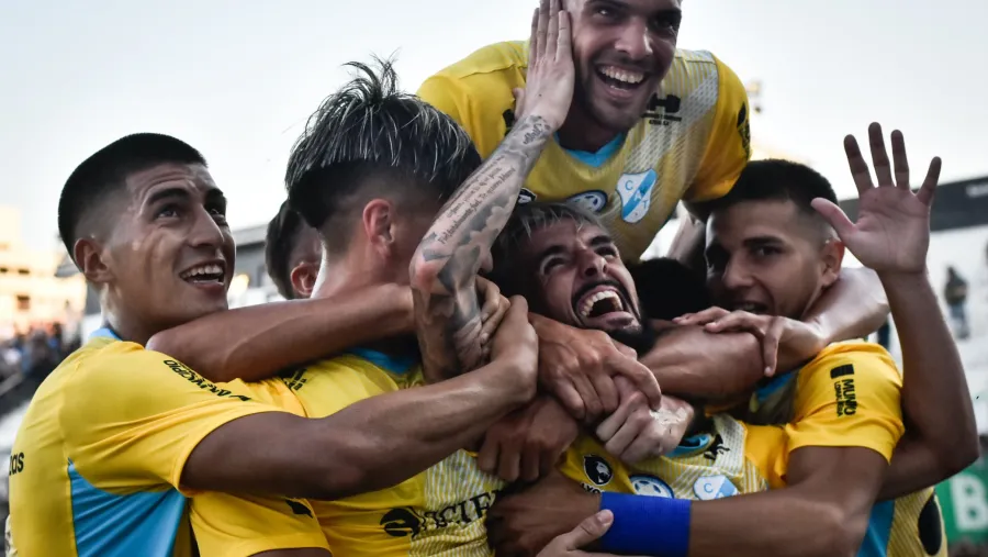 Temperley sacó a Sarmiento de la Copa Argentina y será rival de River en 16avos Temperley sacó a Sarmiento de la Copa Argentina y será rival de River en 16avos