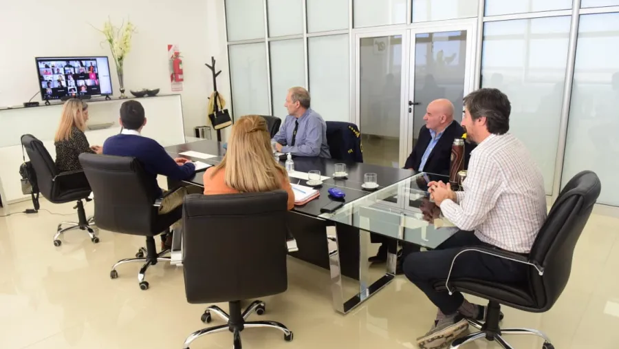 diputados y funcionarios