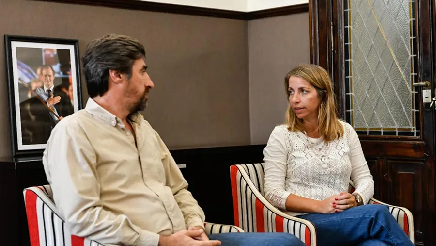 Imagen de archivo de Ángel Giano y Laura Stratta. Imagen de archivo de Ángel Giano y Laura Stratta.