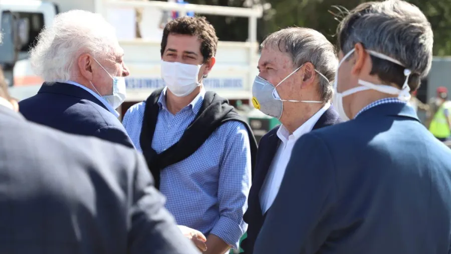 Ginés González García y Wado De Pedro entregan insumos en Córdoba