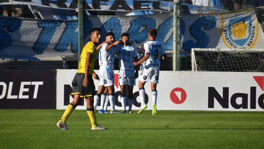 Copa Argentina: Atlético de Rafaela eliminó al último subcampeón, Defensa y Justicia Copa Argentina: Atlético de Rafaela eliminó al último subcampeón, Defensa y Justicia