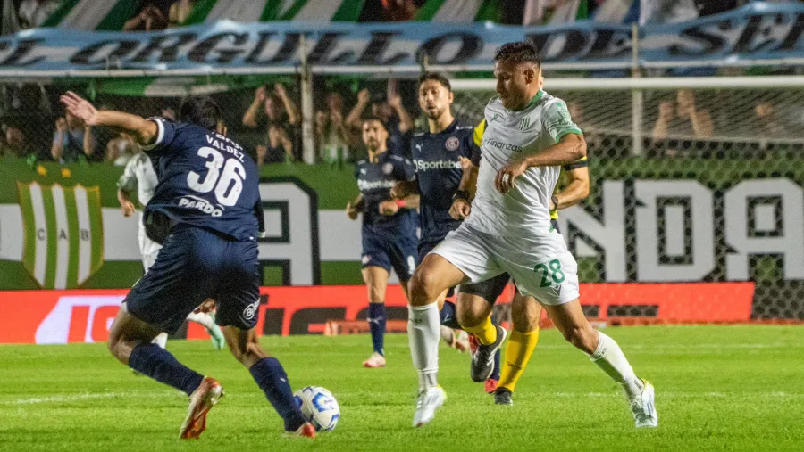 Banfield e Independiente no pudieron romper la paridad en la reanudación Banfield e Independiente no pudieron romper la paridad en la reanudación