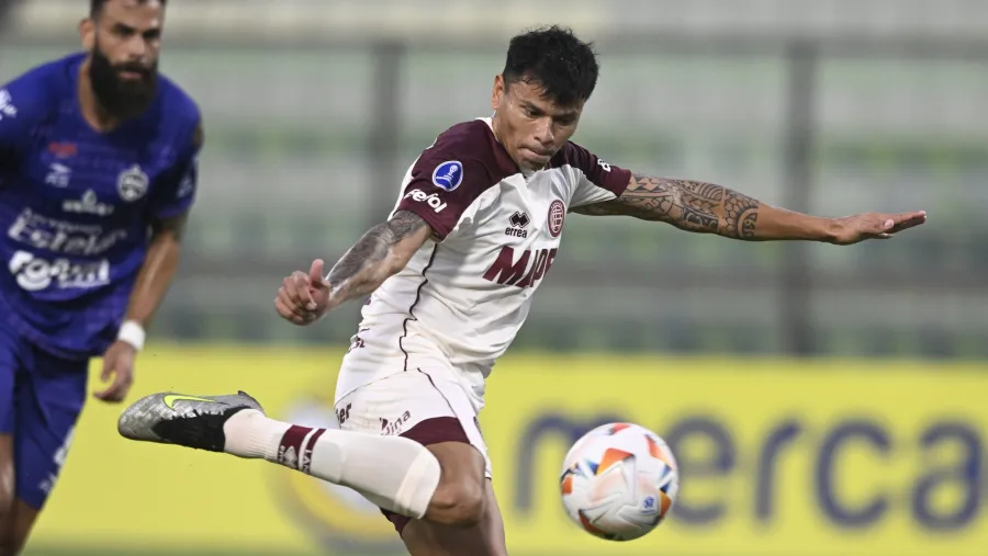 Con dos goles del entrerriano Walter Bou, Lanús celebró en su visita a Venezuela Con dos goles del entrerriano Walter Bou, Lanús celebró en su visita a Venezuela