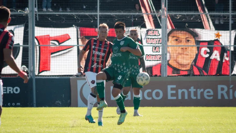 “No salen las cosas adentro de la cancha y me hago responsable”, expresó ‘Pitu’ González