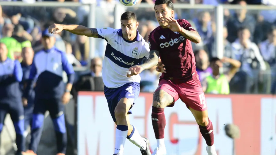 Con una goleada en La Plata, River se clasificó a los octavos de final del Apertura