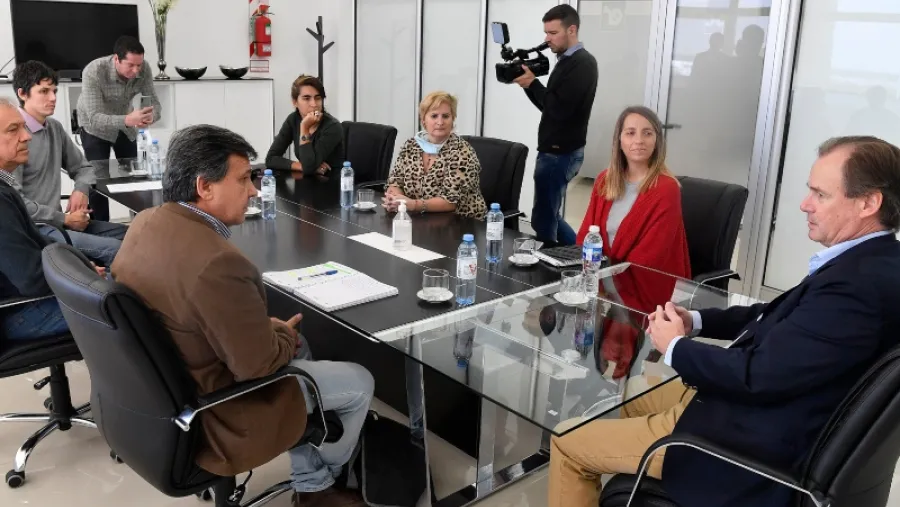 El gobierno busca conformar una mesa de diálogo social con organizaciones y gremios El gobierno busca conformar una mesa de diálogo social con organizaciones y gremios