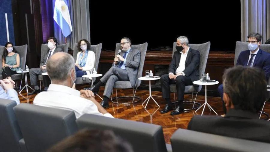 Gobierno acordó con empresarios y sindicalistas el monitoreo de precios de la construcción