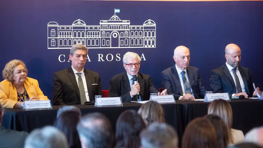 Stella Maris Martínez, Horacio Rosatti, Mariano Cúneo Libarona, Eduardo Casal y Mariano Borinsky. Stella Maris Martínez, Horacio Rosatti, Mariano Cúneo Libarona, Eduardo Casal y Mariano Borinsky.