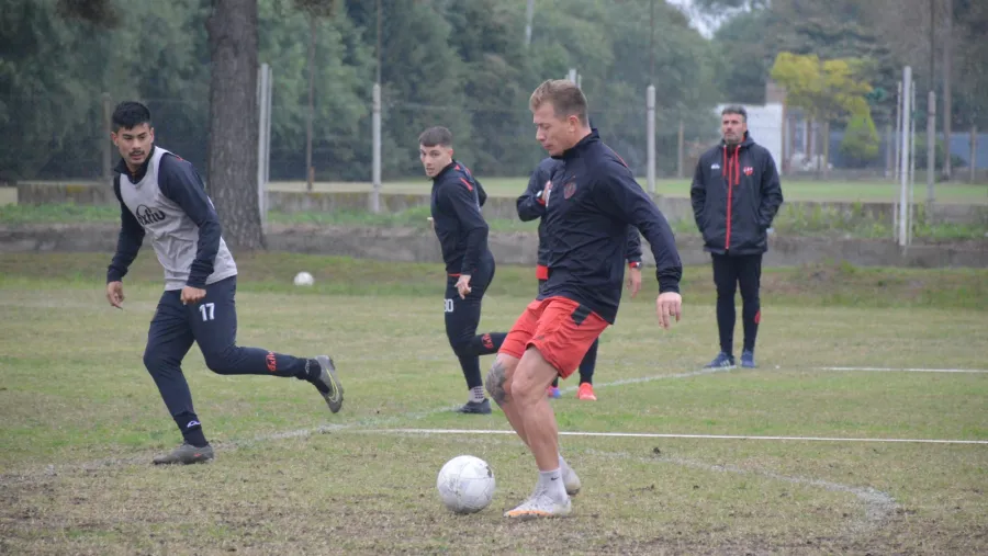 Fútbol: Martín Ferreyra y Gustavo Turraca se sumaron a la enfermería de Patronato Fútbol: Martín Ferreyra y Gustavo Turraca se sumaron a la enfermería de Patronato